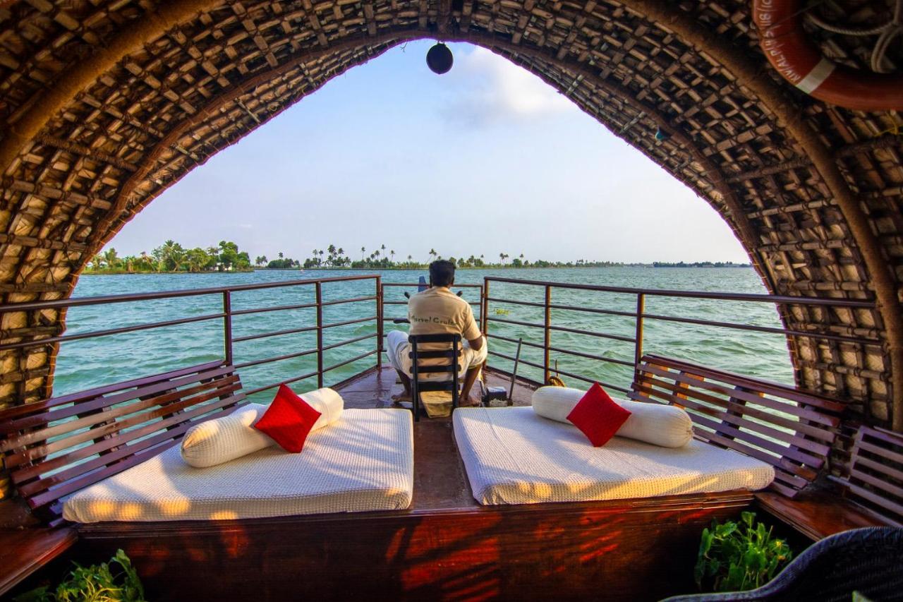 Marvel Cruise Hotell Alappuzha Exteriör bild